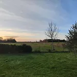 Holiday home Les Volets Rouges D'allonnes *