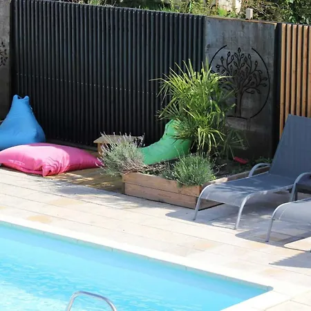 Les Volets Rouges D'allonnes Дом отдыха Allonnes (Maine-et-Loire)