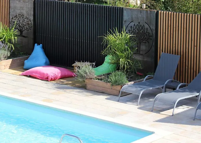 Les Volets Rouges D'allonnes Casa vacanze Allonnes (Maine-et-Loire)